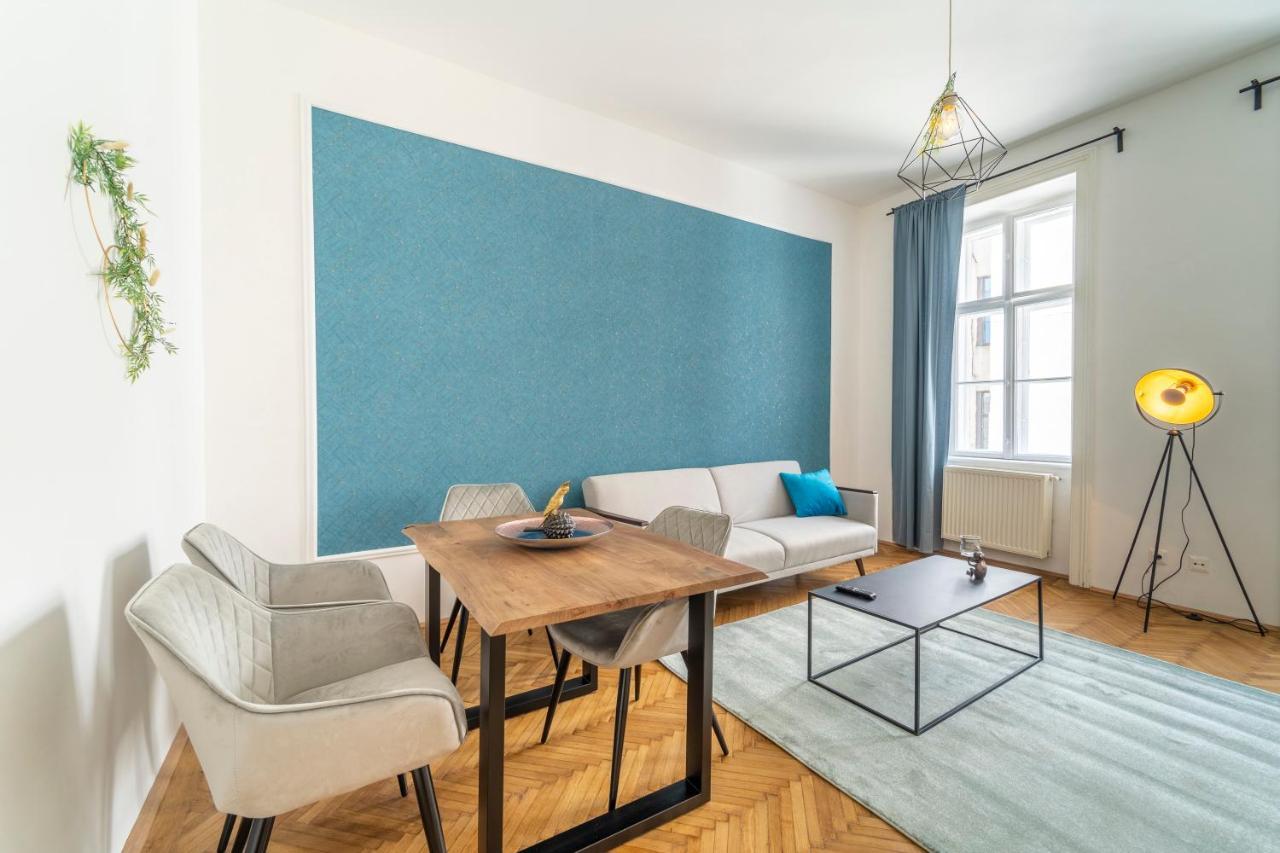 Josef'S Home I Urban Classic Apartment I 03 Wina Bagian luar foto